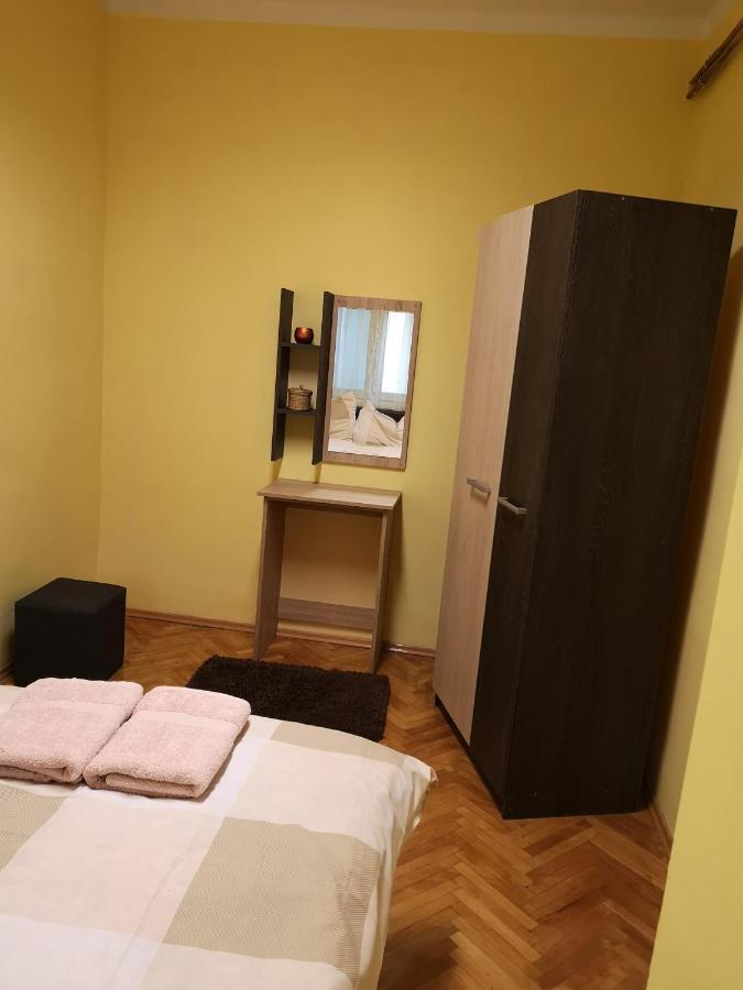 Veva Apartman - Eger Magánszálláshely Esterno foto