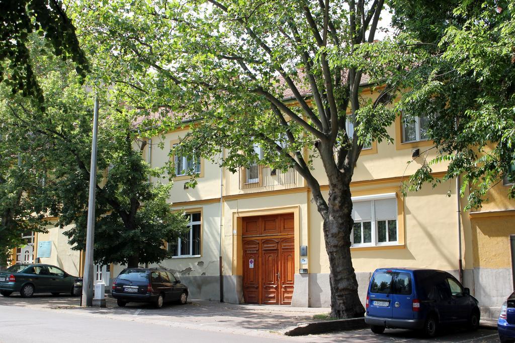 Veva Apartman - Eger Magánszálláshely Esterno foto