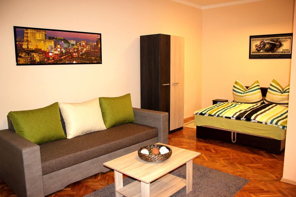 Veva Apartman - Eger Magánszálláshely Esterno foto
