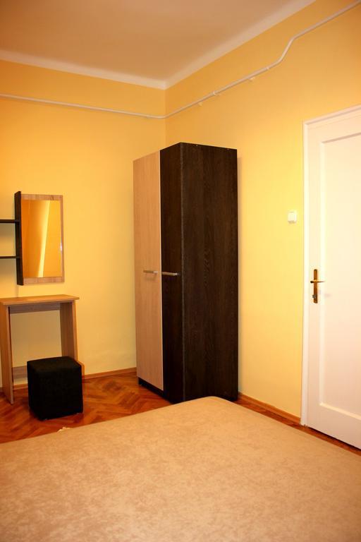 Veva Apartman - Eger Magánszálláshely Esterno foto